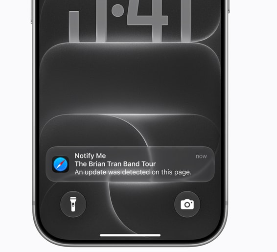 아이폰 잠금 화면에 Safari Notify Me가 웹페이지 변경을 알리는 알림 예시