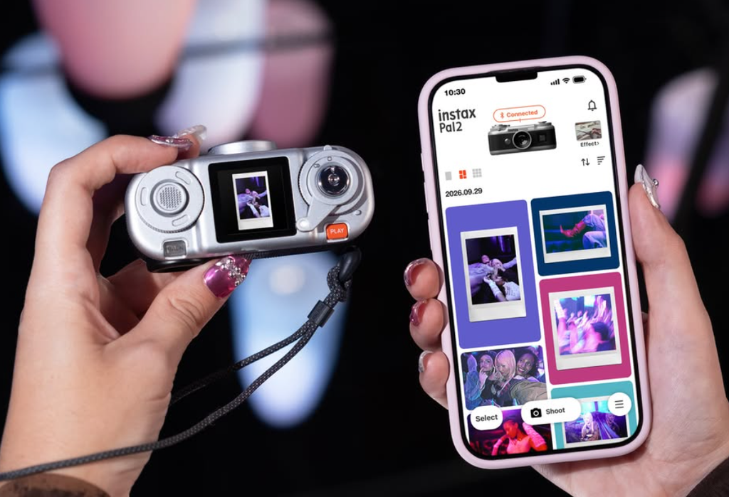 instax Pal 2와 연결된 스마트폰 앱의 사진 목록 화면